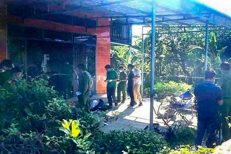 2 cha con tử vong trong vụ cháy nhà lúc rạng sáng