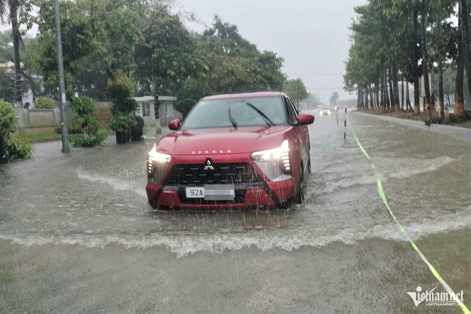 Dự báo thời tiết 27/10/2026: Không khí lạnh tăng cường, Trung Bộ mưa lớn dồn dập