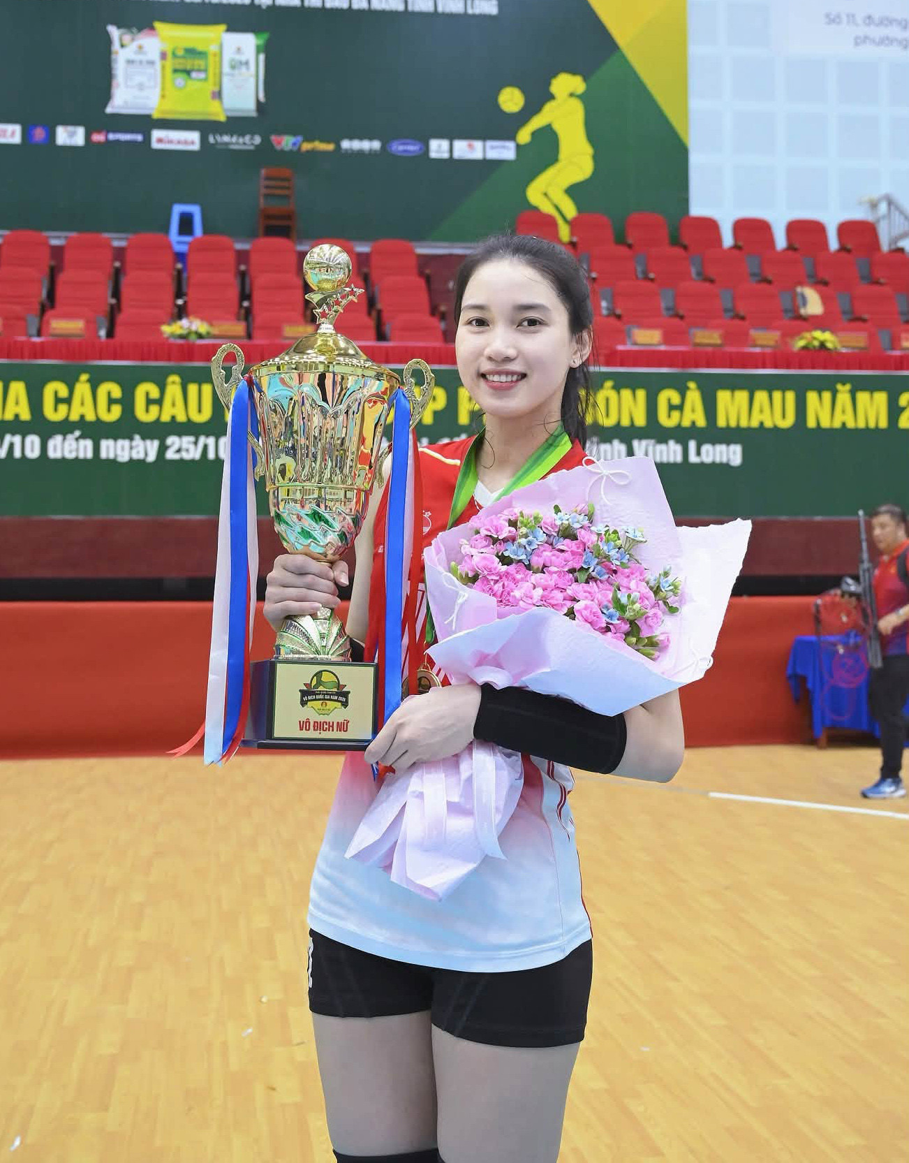 bong chuyen 5.jpg