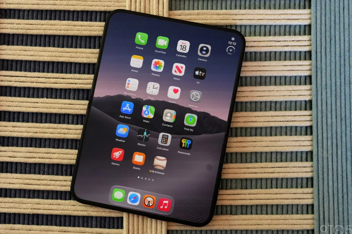 iPhone Duo bị chê phí tiền, Duo 2 khắc phục những điểm yếu nào?