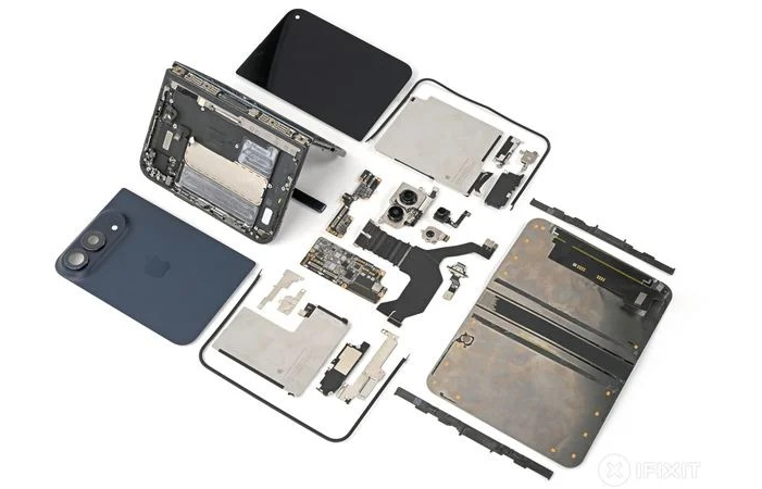 'Mổ bụng' iPhone Duo tìm nguyên nhân màn hình dễ nứt gãy