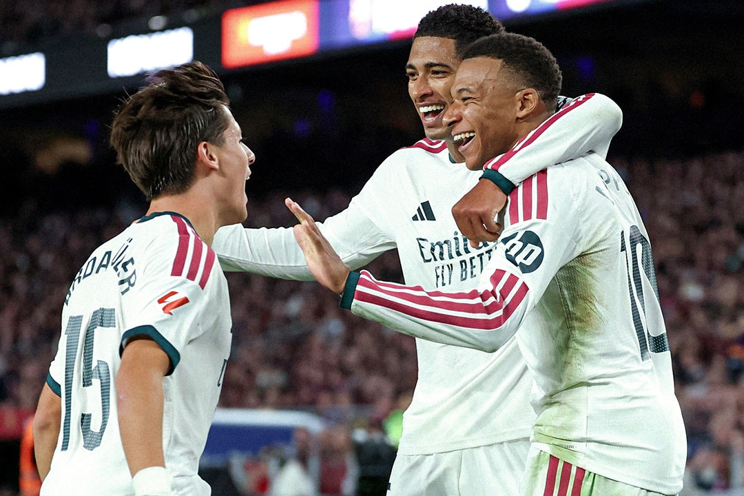 Mourinho ra tay, Real Madrid cho Barca nếm trái đắng