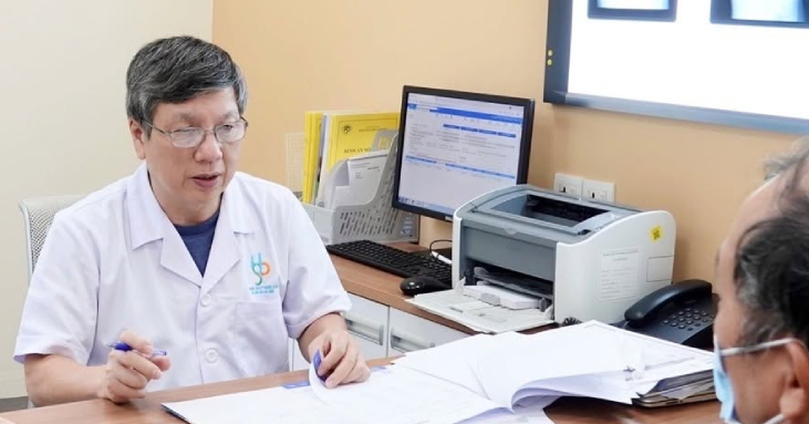 Vị giáo sư đầu ngành về hồi sức tích cực luôn nhận mình là bác sĩ "hai lúa"