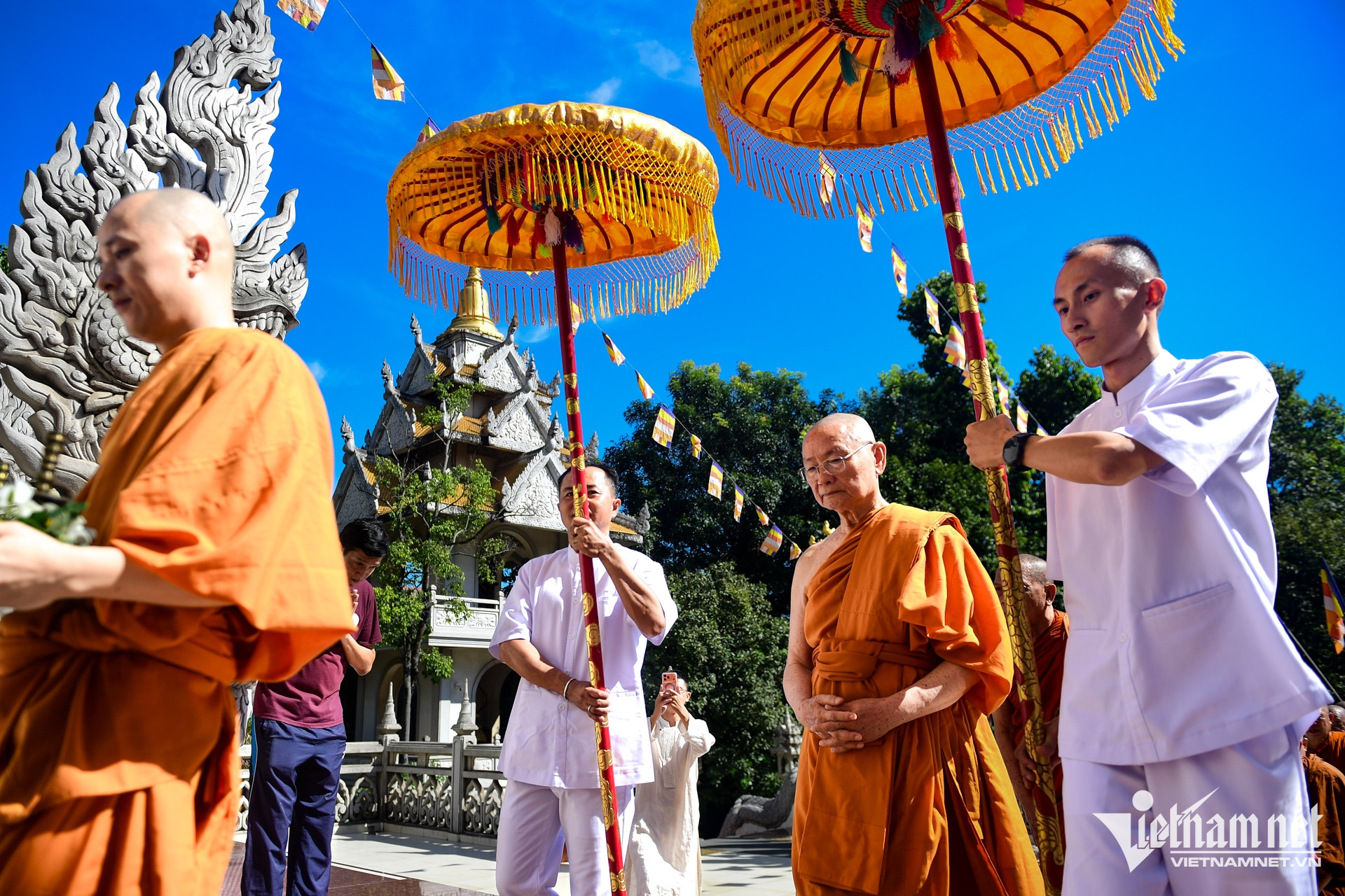 W-dâng y cathina TPHCM Nguyễn Huế 26.jpg