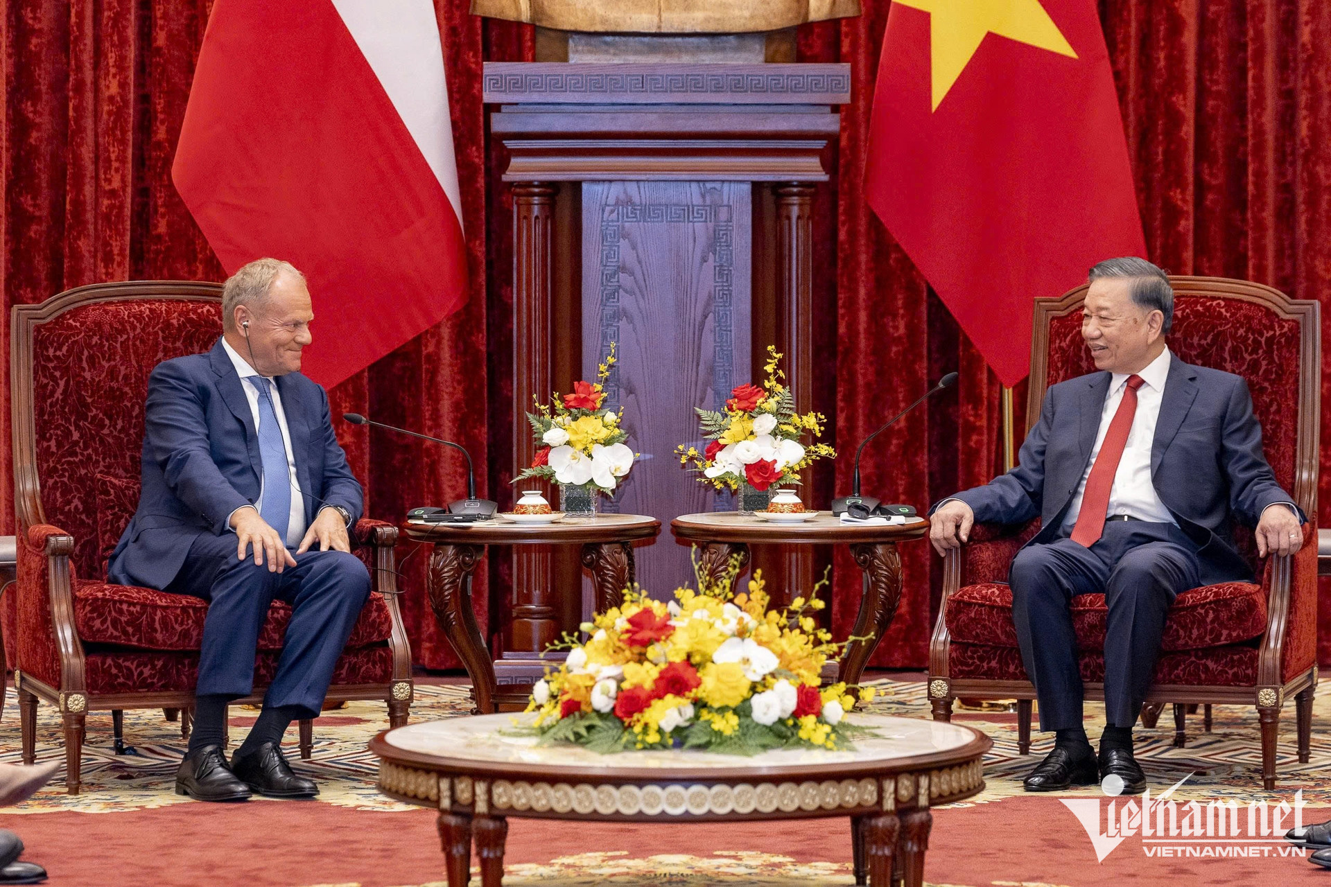 W-Tổng Bí thư, Chủ tịch nước Tô Lâm tiếp Thủ tướng Ba Lan.jpg