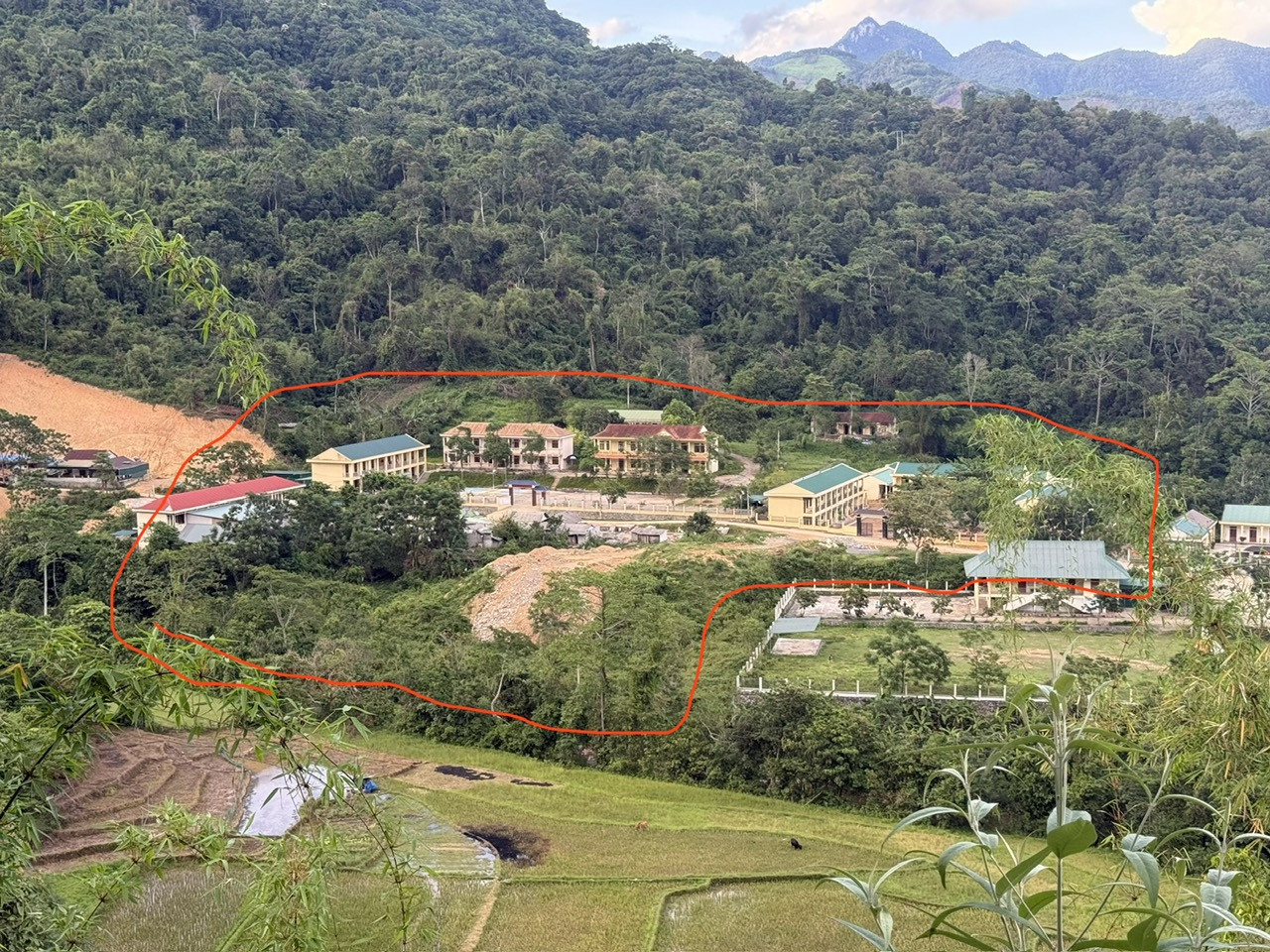 Nghệ An gỡ 'nút thắt' xây dựng, hoàn thiện 21 trường nội trú liên cấp biên giới