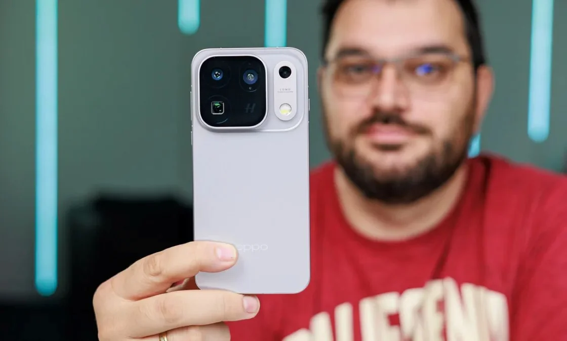 Oppo Find X10 Pro Max.png