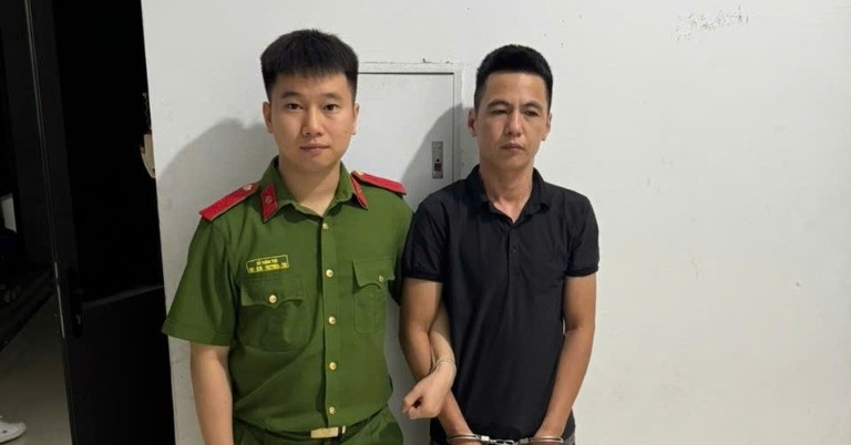 Phụ xe cầm gậy bóng chày đánh gãy tay nam tài xế xe khách khác