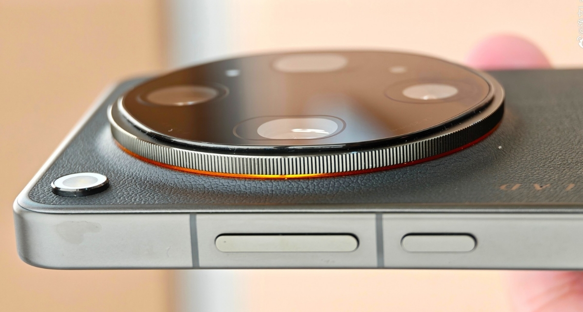 Smartphone có camera selfie 100MP: Galaxy S27 Ultra và iPhone 20 đối đầu ra sao?