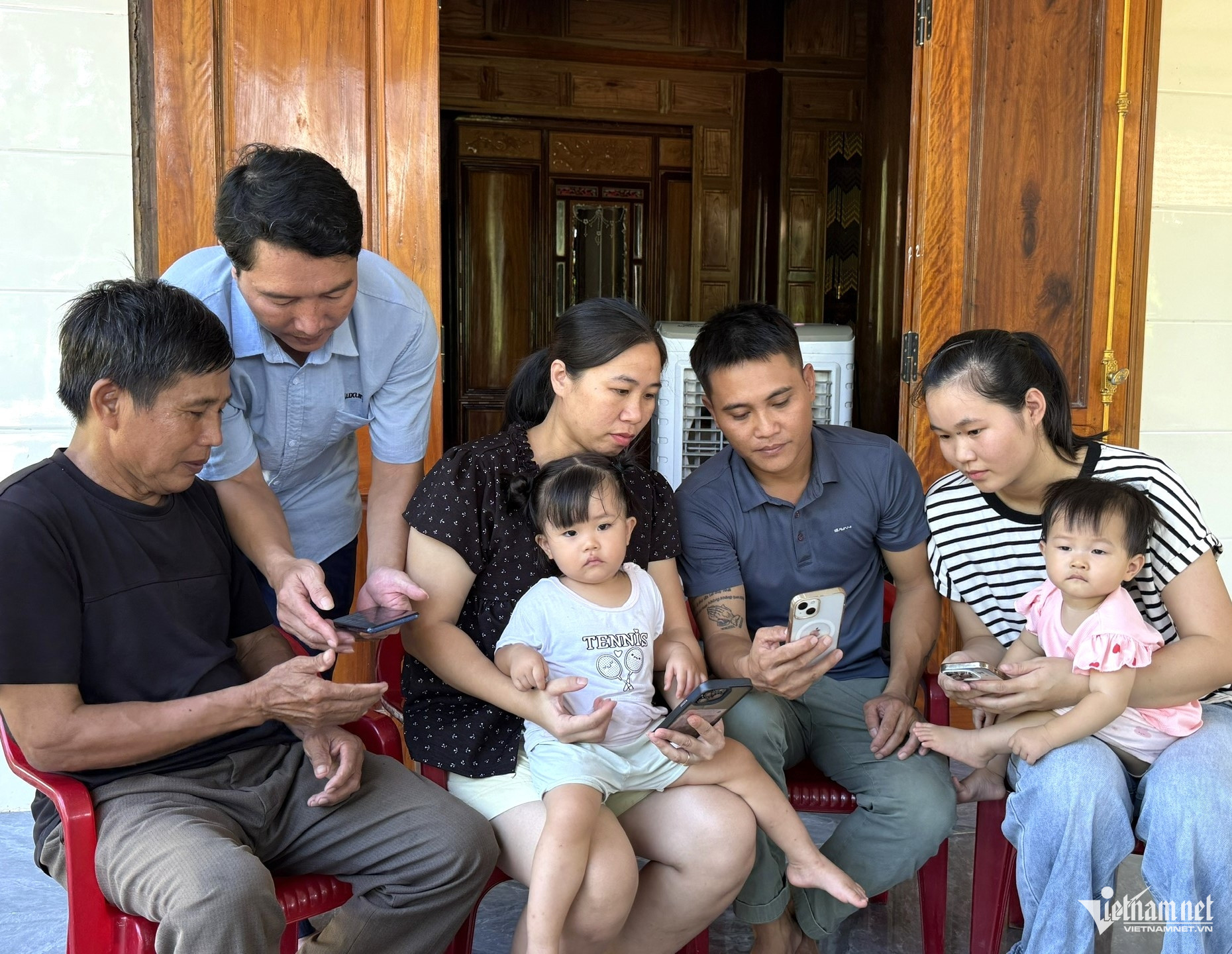 https://static-images.vnncdn.net/vps_images_publish/000001/000003/2026/10/27/w-to-cong-nghe-so-cong-dong-175.jpg