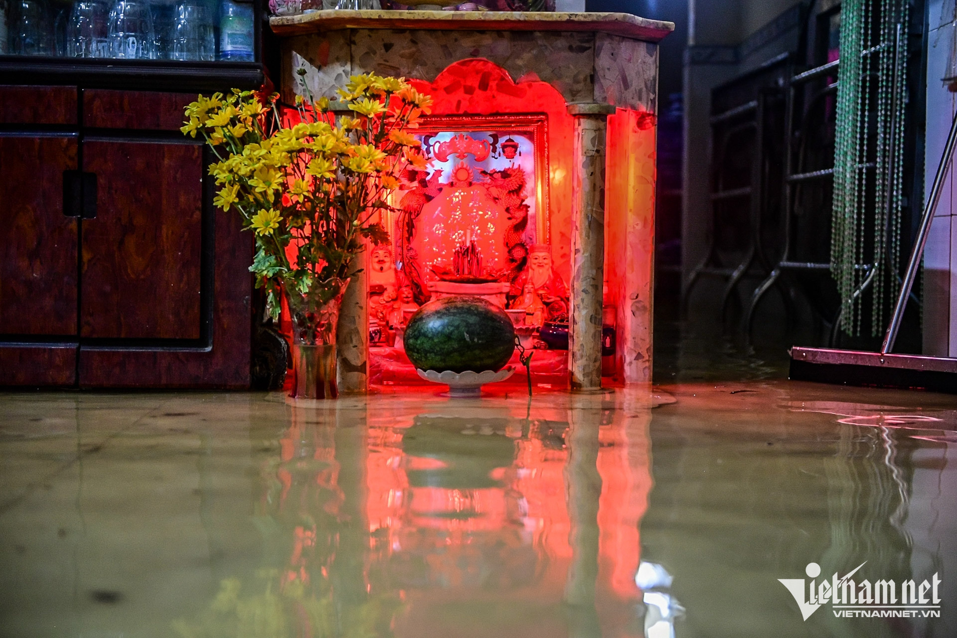 https://static-images.vnncdn.net/vps_images_publish/000001/000003/2026/10/27/w-trieu-cuong-tphcm-nguyen-hue-43-2718.jpg