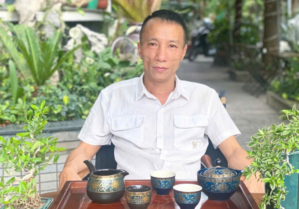 Cuộc đời mới của người đàn ông từng nhận vòng hoa viếng khi còn sống