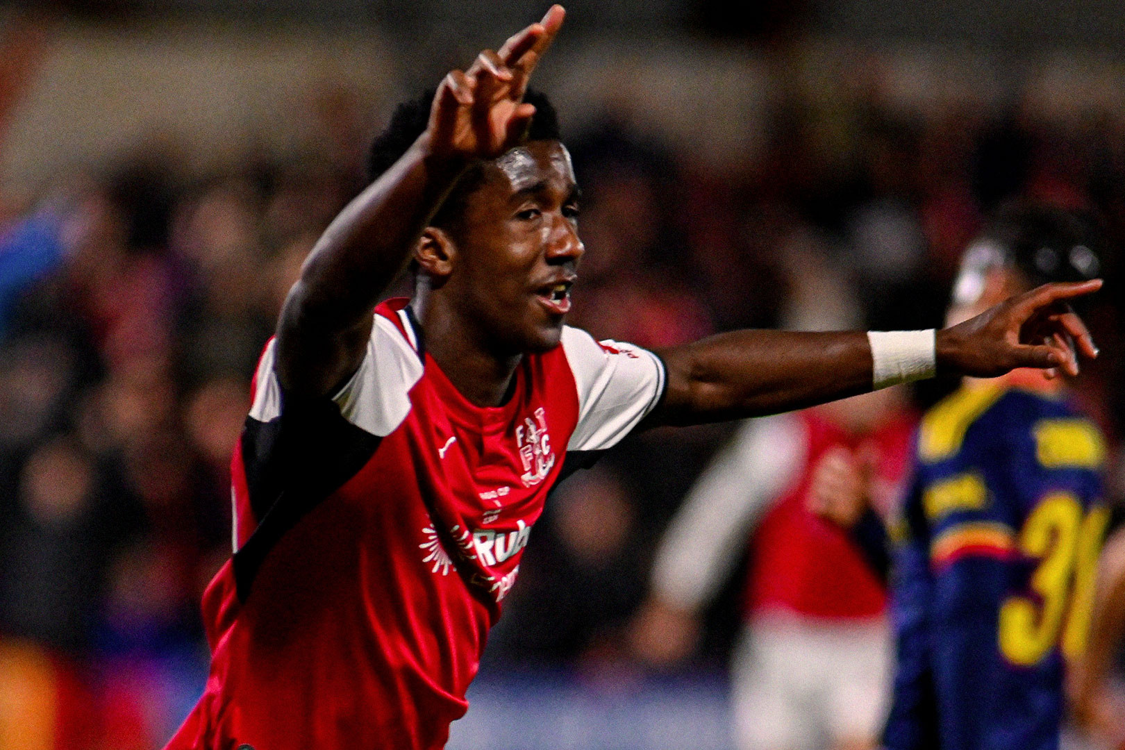Loupalo Bi Fleetwood Arsenal.jpg