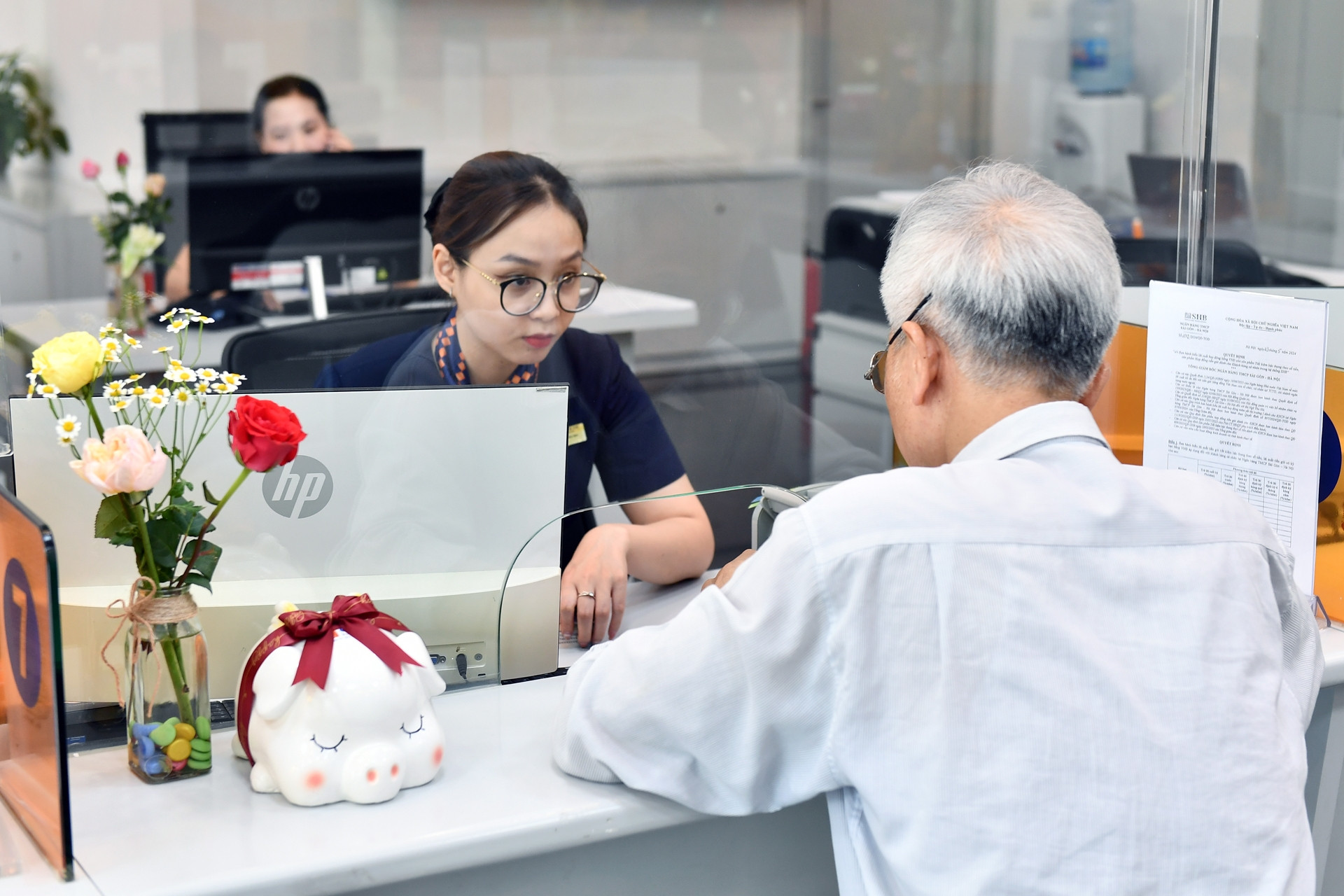 Ngân hàng đua khai thác bảo hiểm, thu hàng nghìn tỷ đồng