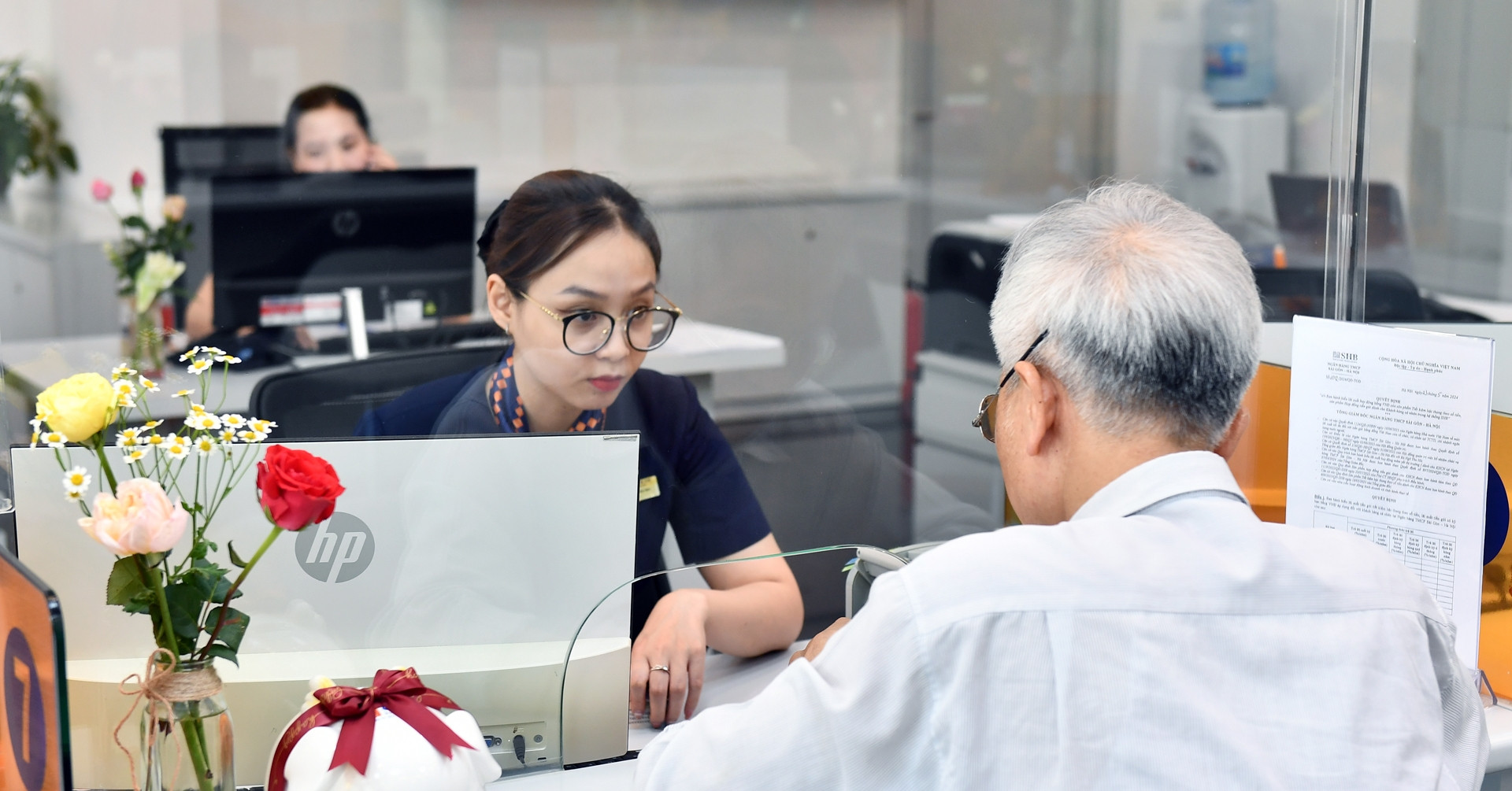 Ngân hàng đua khai thác bảo hiểm, thu hàng nghìn tỷ đồng