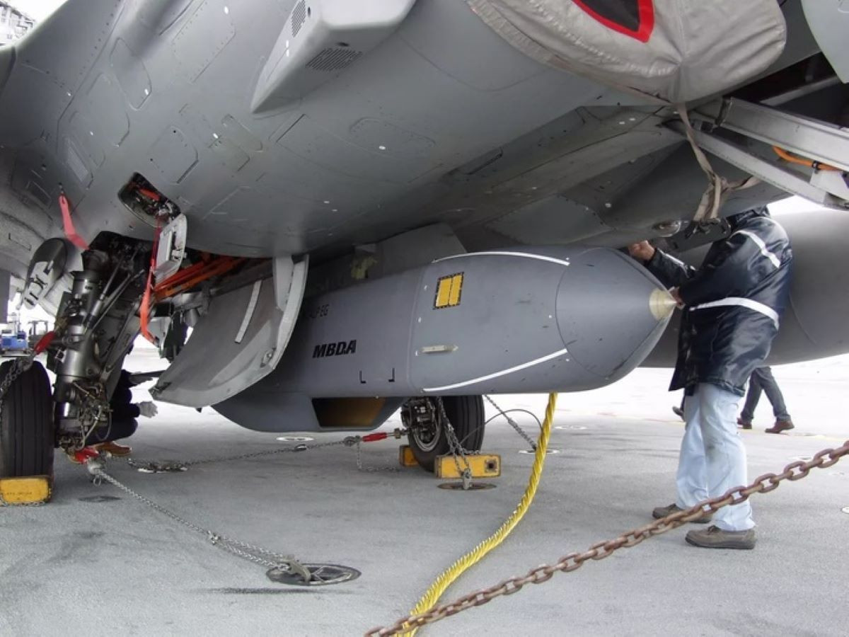 Tên lửa Storm Shadow 2.jpg