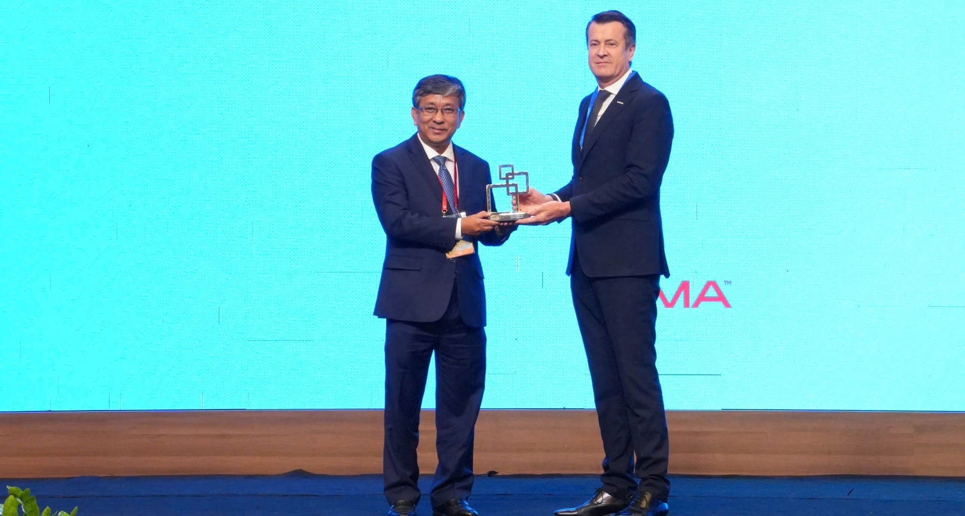 Việt Nam lần đầu nhận giải thưởng Lãnh đạo Chính phủ GSMA