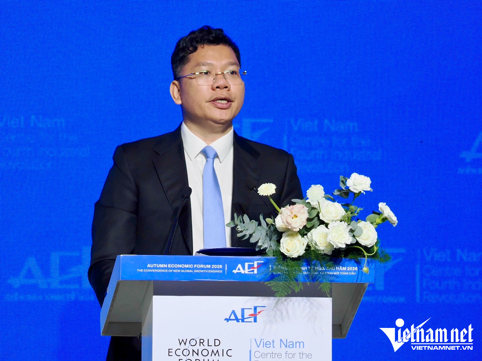 W-Phó Chủ tịch.jpg