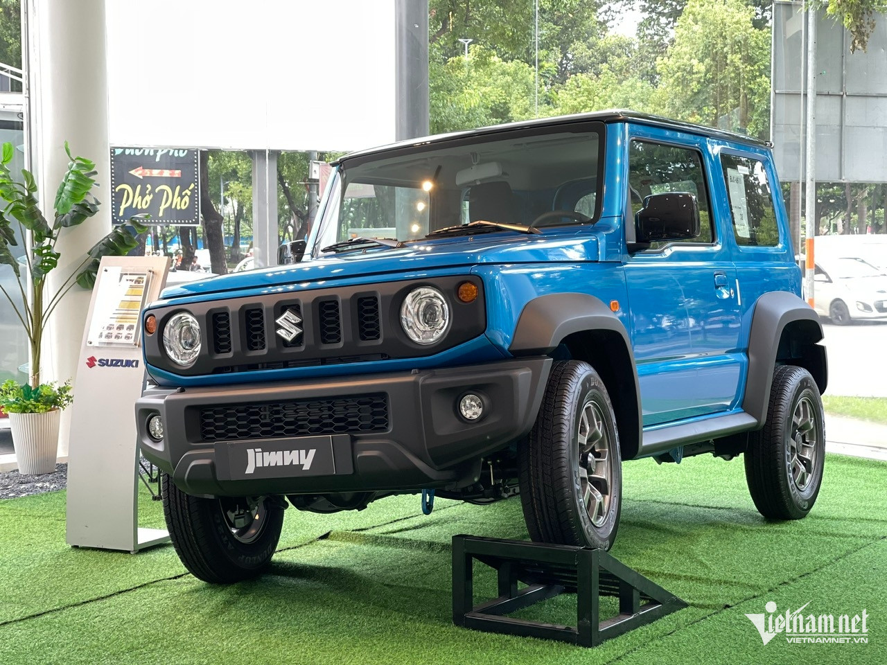 https://static-images.vnncdn.net/vps_images_publish/000001/000003/2026/10/28/w-suzuki-jimny-1775.jpg?width=0&s=3The21BG4_C3b1CSzwnjWw