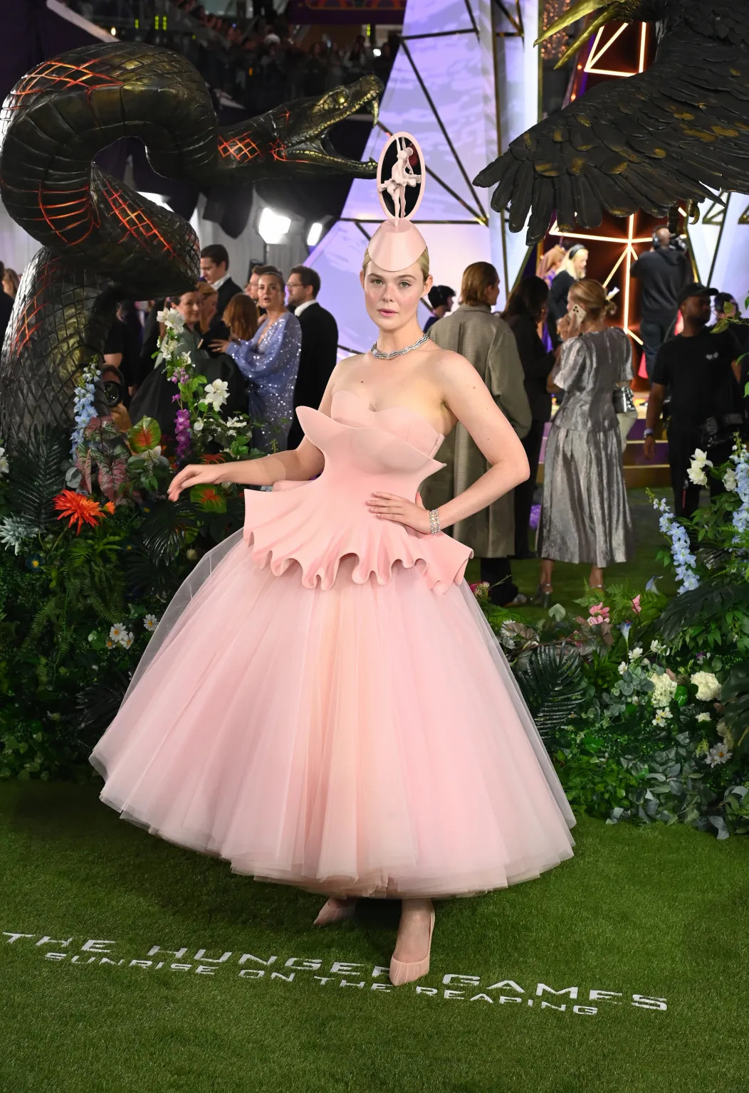 elle fanning attends uk fan 146760374.jpg.webp
