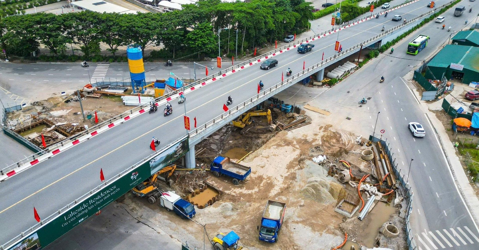 Hà Nội rào chắn đường Cổ Linh 3 tháng để thi công đường trên cao