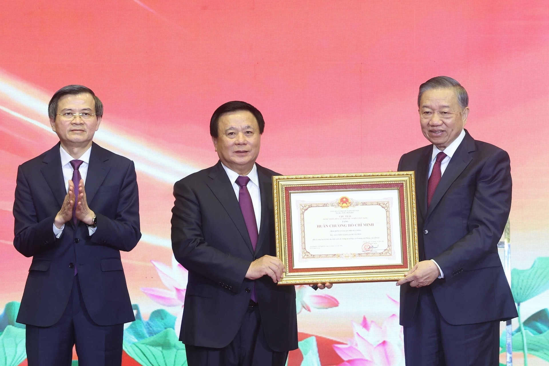 Hội đồng Lý luận Trung ương là nòng cốt trong nghiên cứu và tư vấn chiến lược