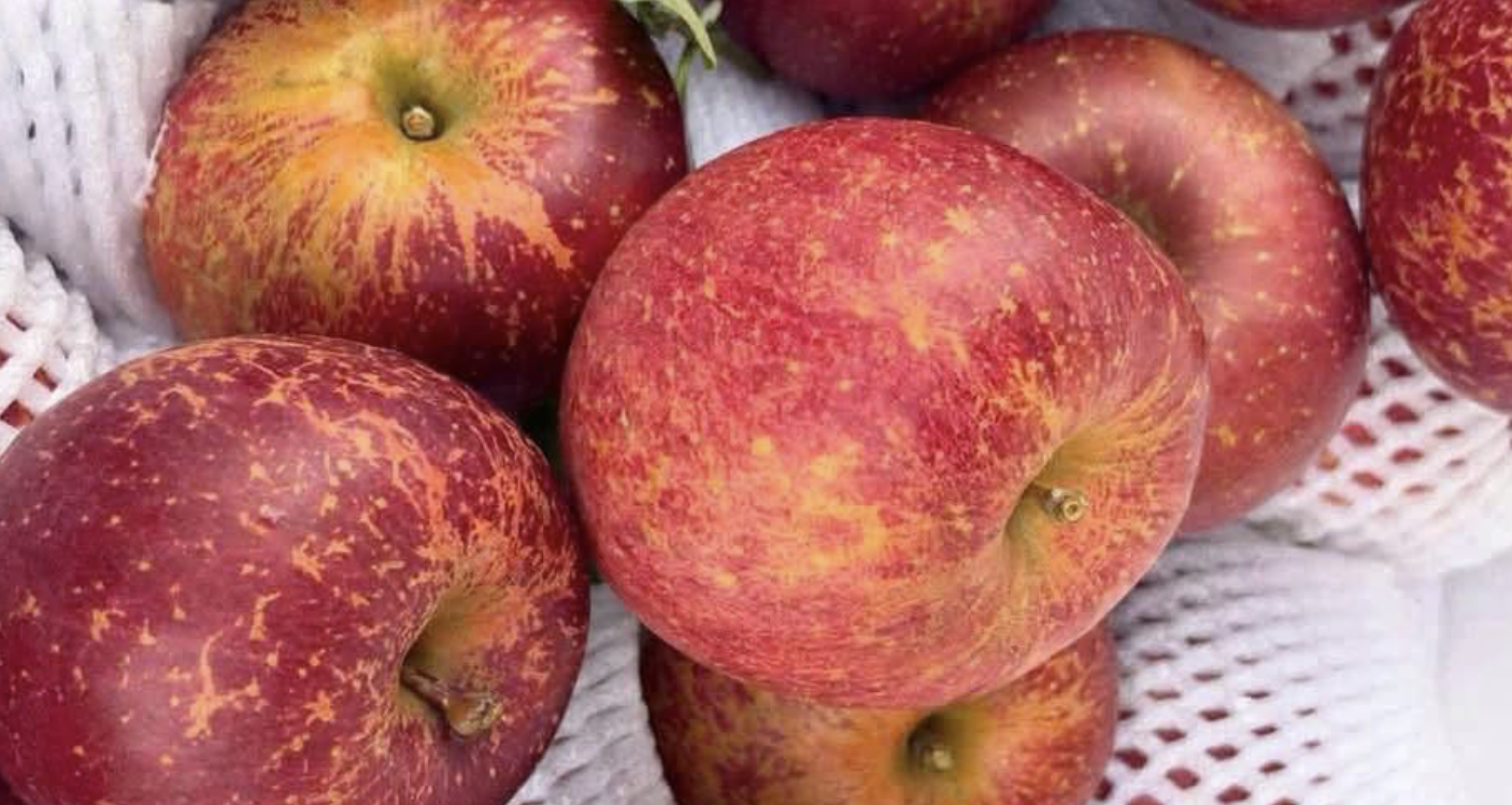 Trái cây Trung Quốc siêu rẻ: Nho sữa 22.000 đồng/kg, táo mật chỉ 11.000 đồng