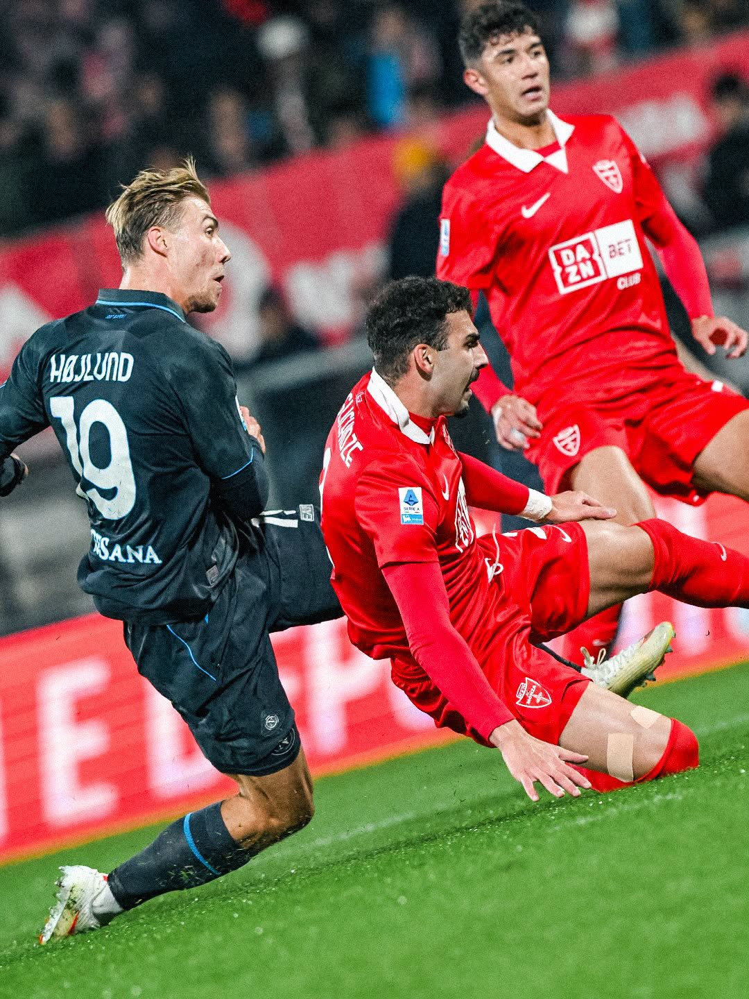 https://static-images.vnncdn.net/vps_images_publish/000001/000003/2026/10/29/napoli-377.jpeg