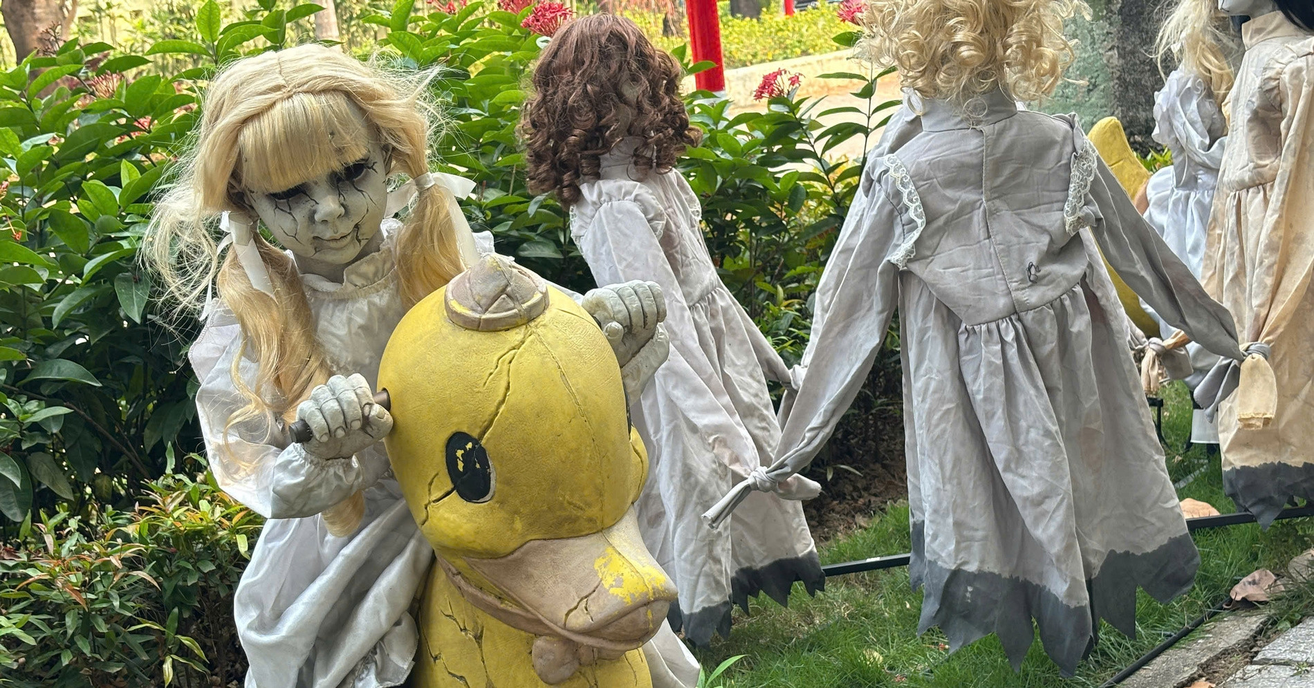 Trang trí Halloween: Giữa sở thích cá nhân và không gian chung