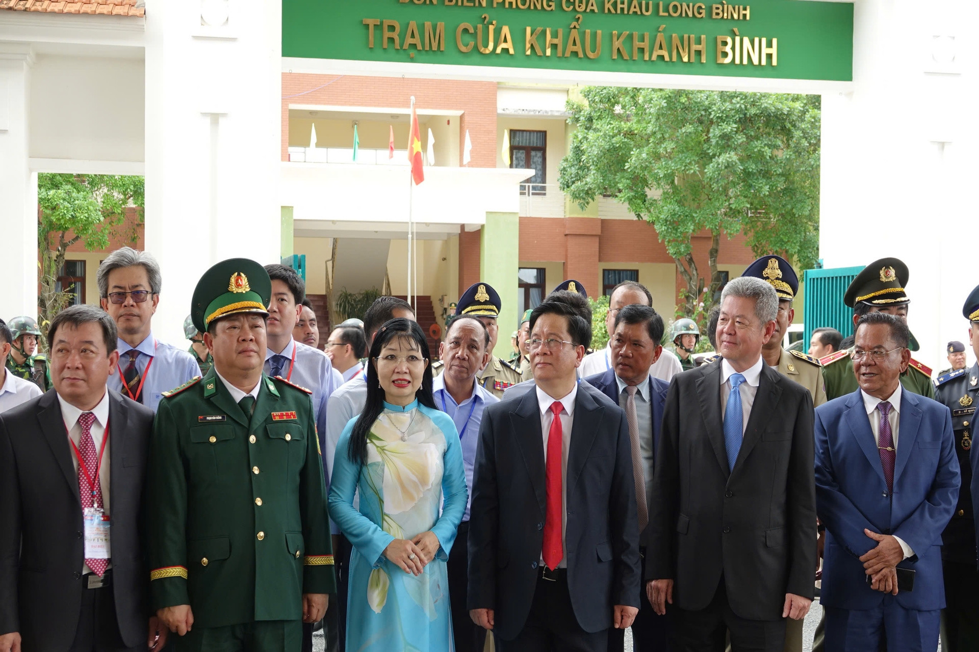 Khai trương cặp cửa khẩu An Giang - Campuchia, hướng tới 1,2 tỷ USD hàng hóa