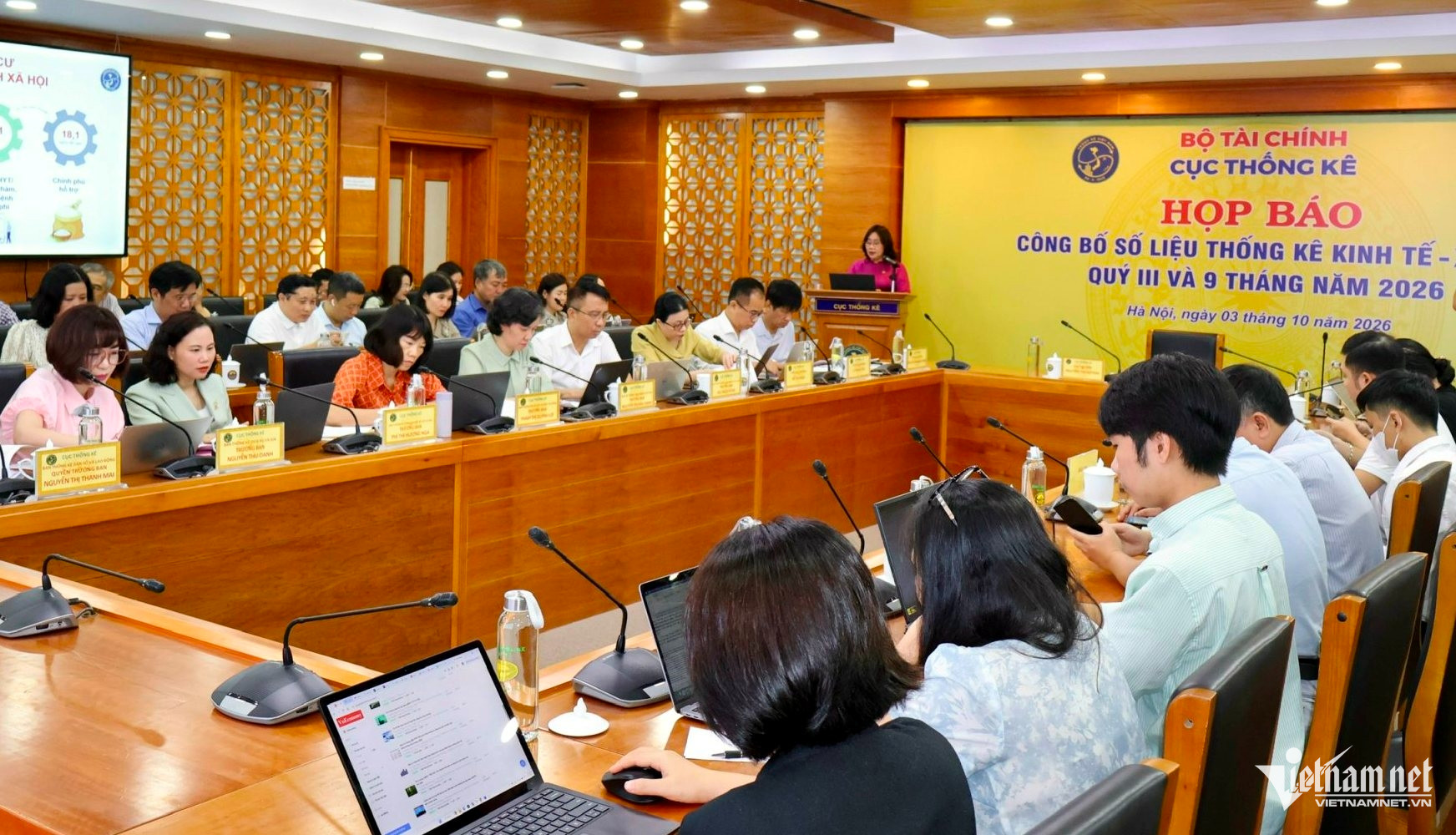 W-kinh te xa hoi quy 3.jpg