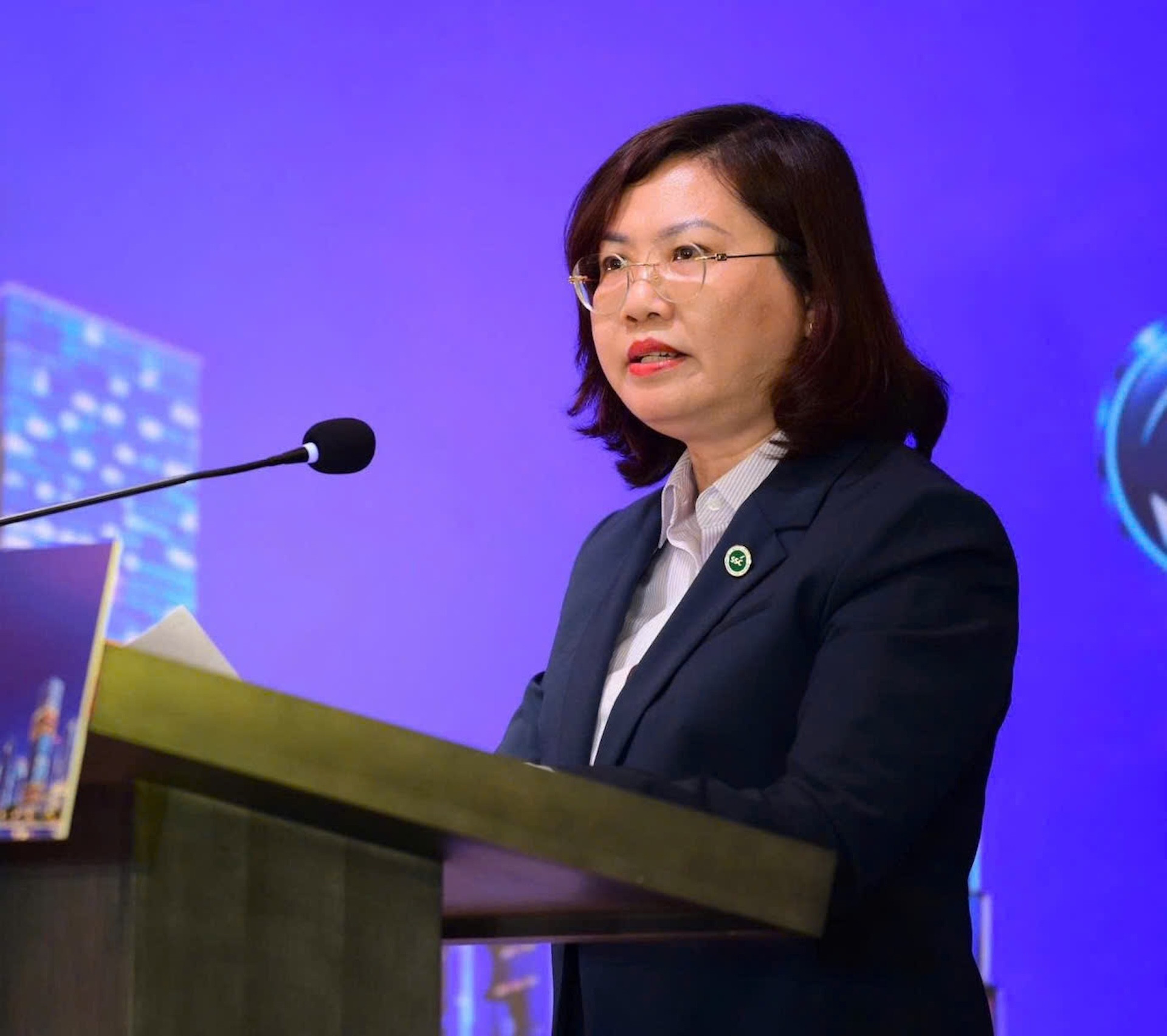 chung khoan_2.jpg