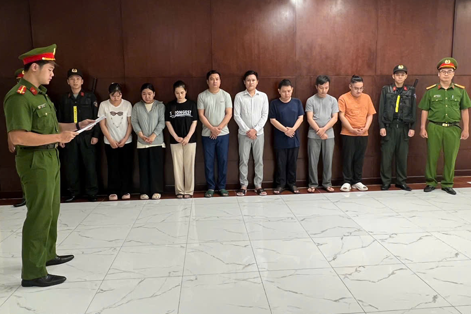 Khám xét khẩn cấp, bắt Tổng giám đốc Công ty Bảo Phúc và 7 đối tượng ở TPHCM