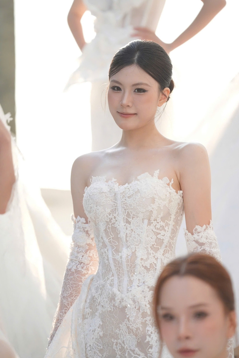 https://static-images.vnncdn.net/vps_images_publish/000001/000003/2026/10/30/khanh-linh-01-751.jpg