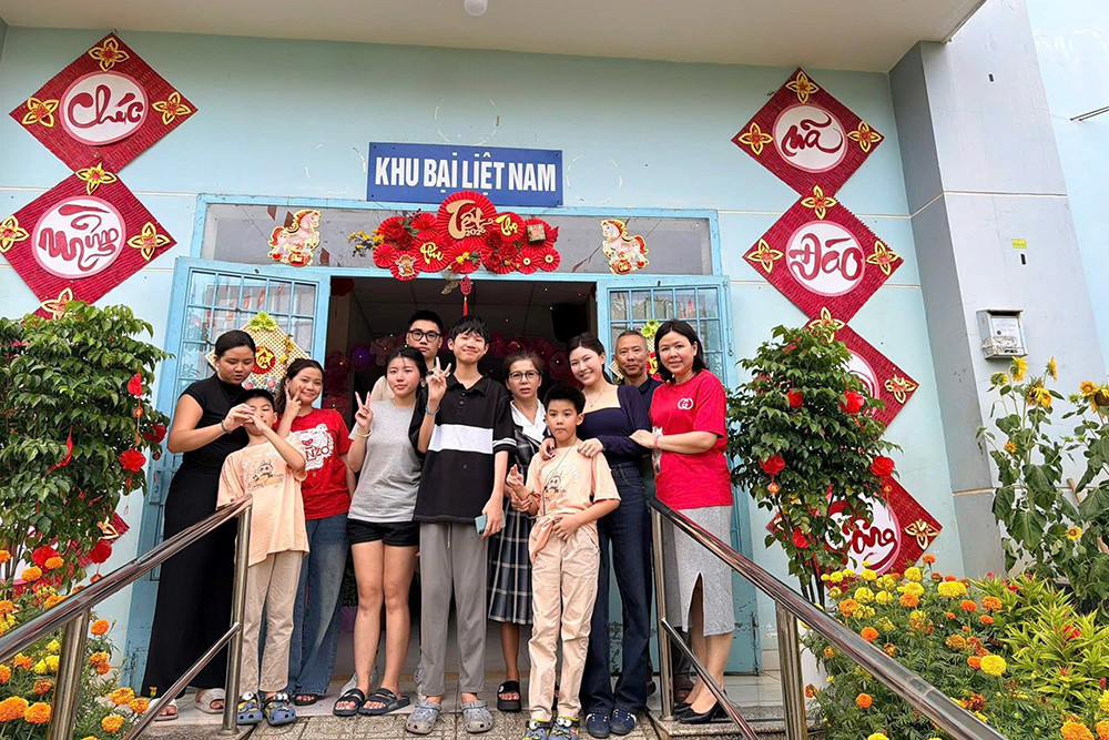 https://static-images.vnncdn.net/vps_images_publish/000001/000003/2026/10/30/khanh-linh-05-755.jpg