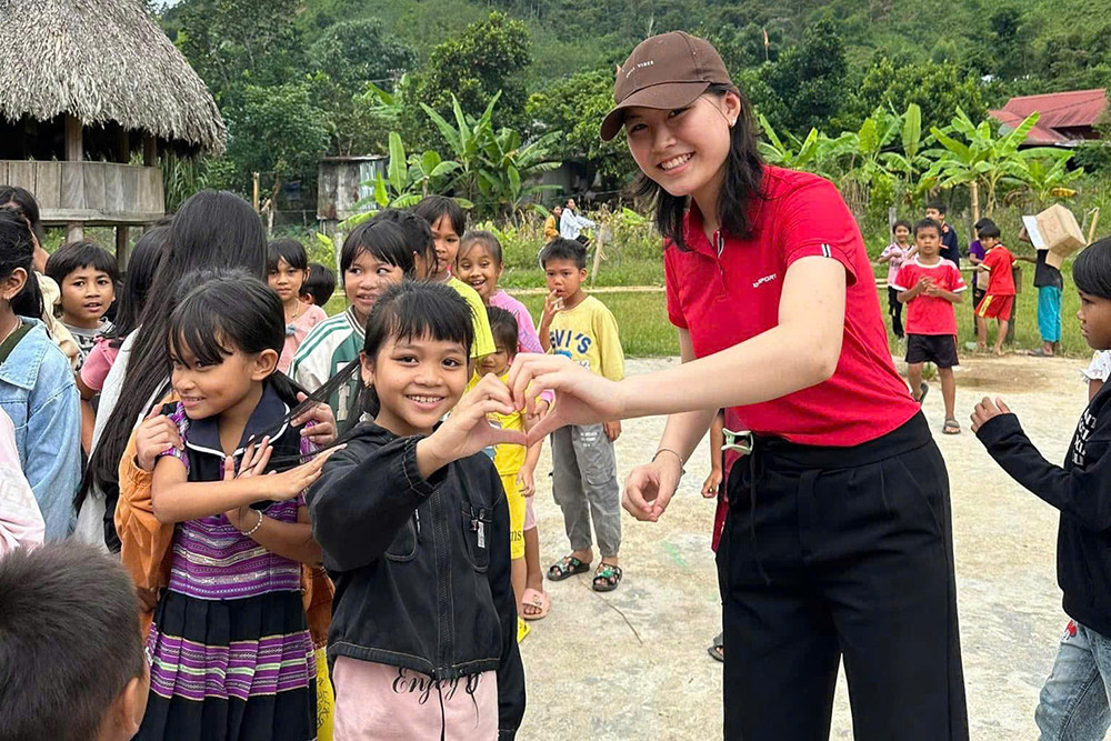 https://static-images.vnncdn.net/vps_images_publish/000001/000003/2026/10/30/khanh-linh-06-756.jpg