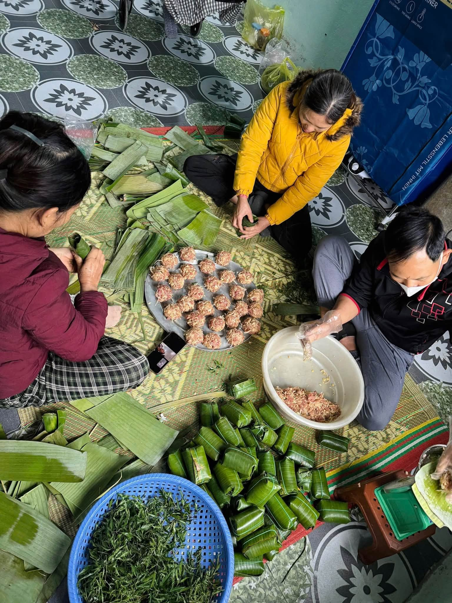https://static-images.vnncdn.net/vps_images_publish/000001/000003/2026/10/30/nem-nuong-tho-xuan-06-948.jpg