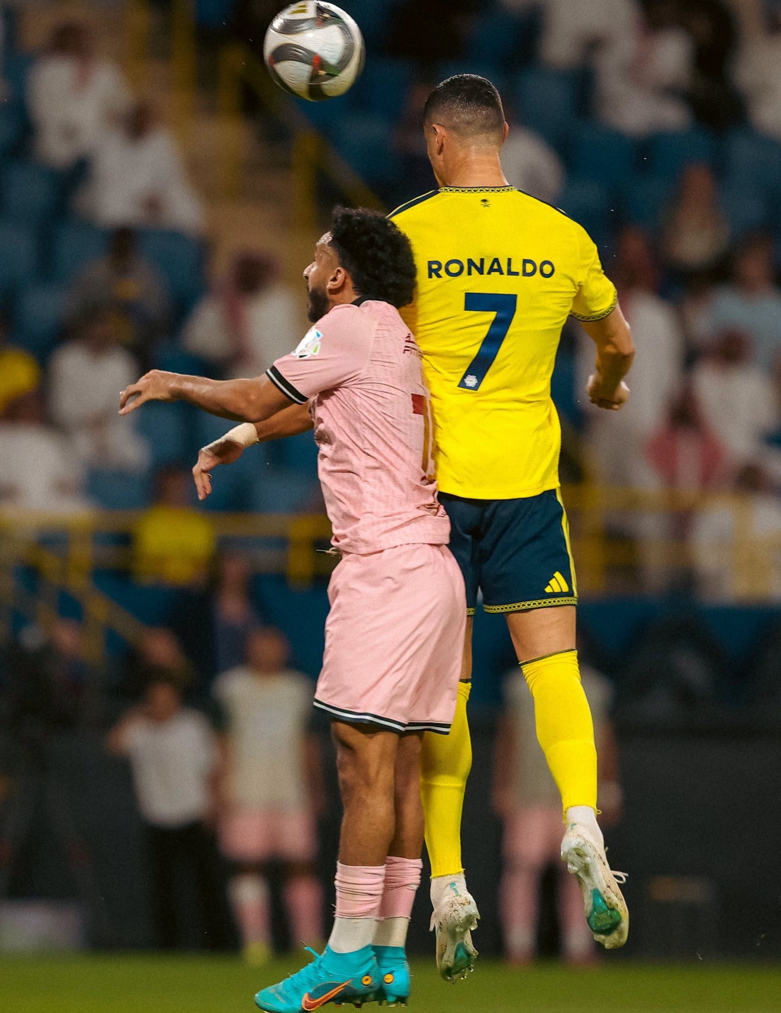 https://static-images.vnncdn.net/vps_images_publish/000001/000003/2026/10/30/ronaldo-lap-hat-trick-thu-67-al-nassr-thang-tran-kich-tinh-204.jpeg