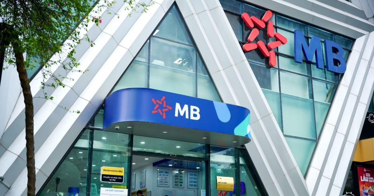 Xôn xao "khách MB đột nhiên có tài khoản bán hàng rong": Ngân hàng giải thích sao?