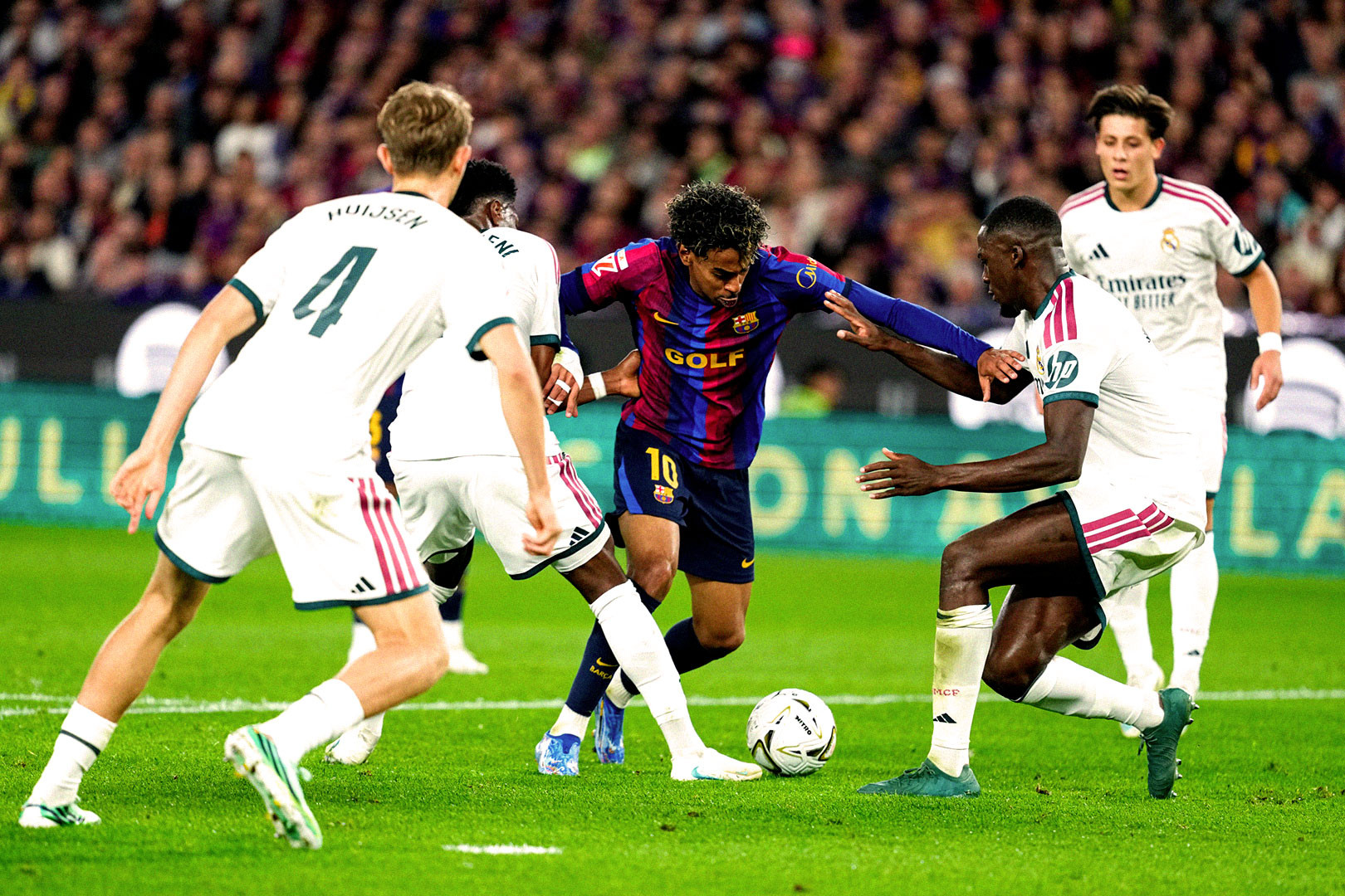Yamal Barca Real Madrid.jpg