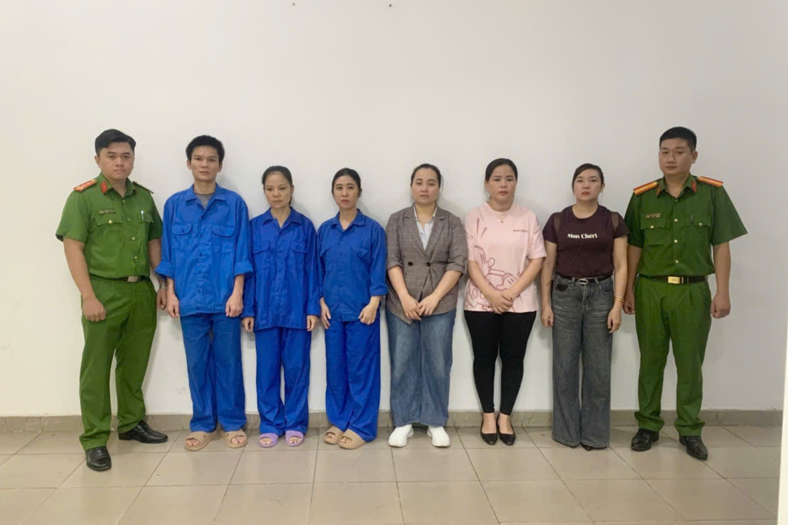 Giám đốc công ty cùng chị gái bán hơn 14.000 sản phẩm kém chất lượng, thu lợi 'khủng'