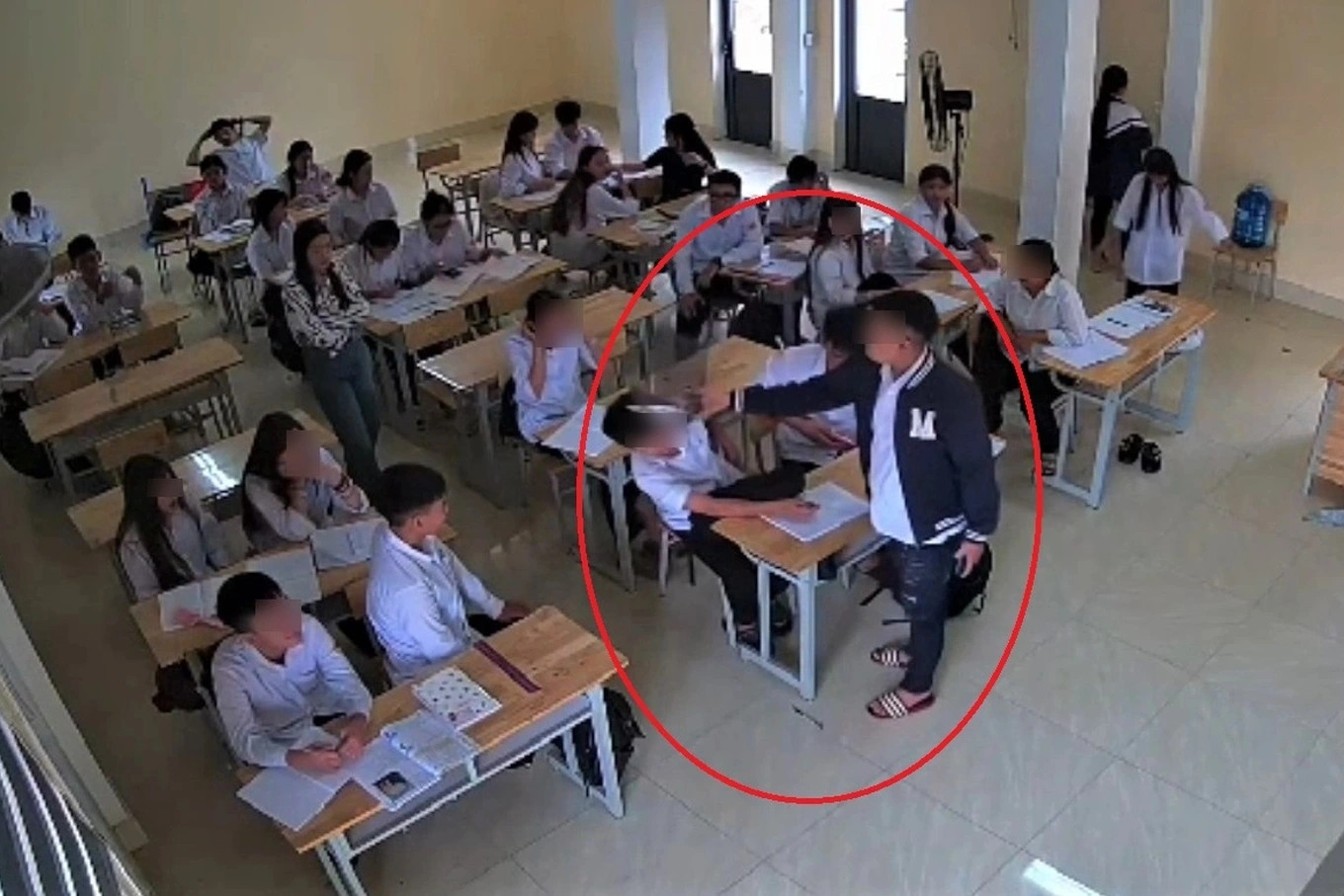 Hiệu trưởng ở Hà Tĩnh lên tiếng vụ học sinh bị đánh thủng màng nhĩ trong lớp
