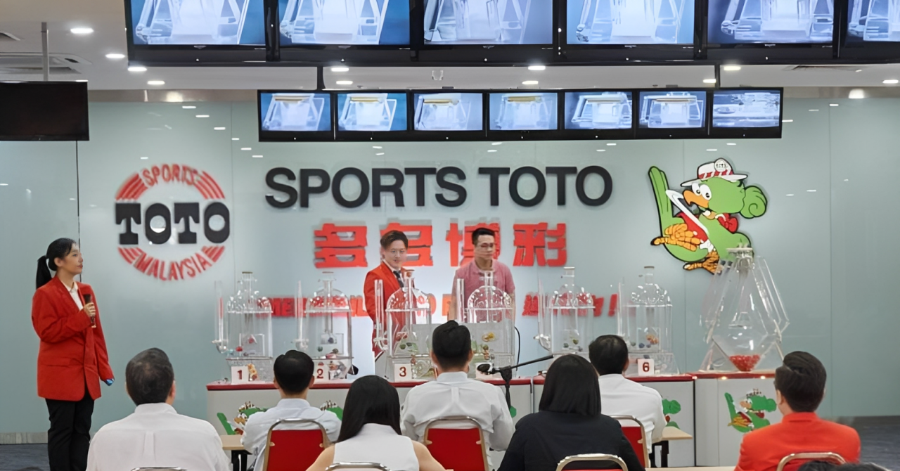 Hơn 30 năm mua vé số, nhà thầu Malaysia trúng Jackpot tương đương 64 tỷ