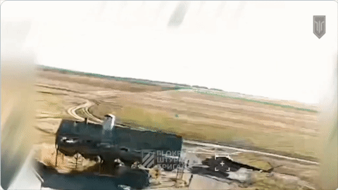 UAV Ukraine bám đuôi và phá hủy trực thăng Nga