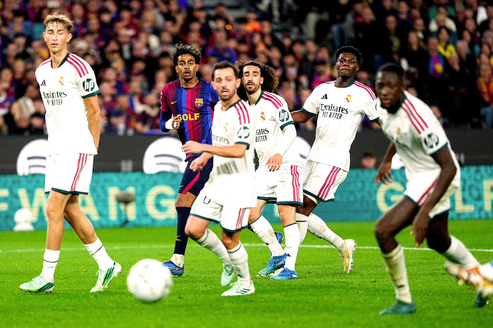 Yamal Barca Real Madrid.jpg