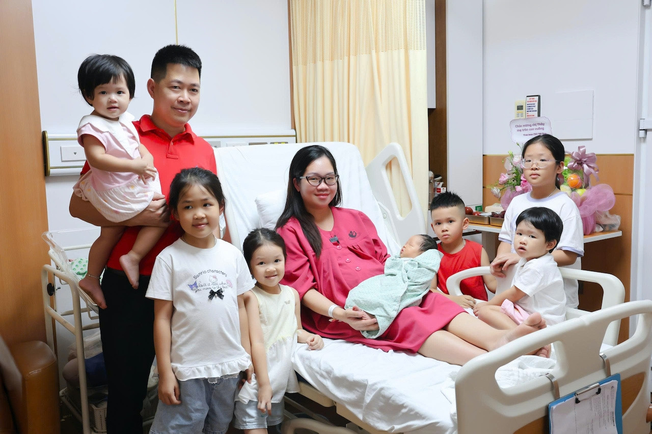 Biến cố khó ngờ của người phụ nữ Hà Nội sinh con thứ 7 sau 9 năm lấy chồng