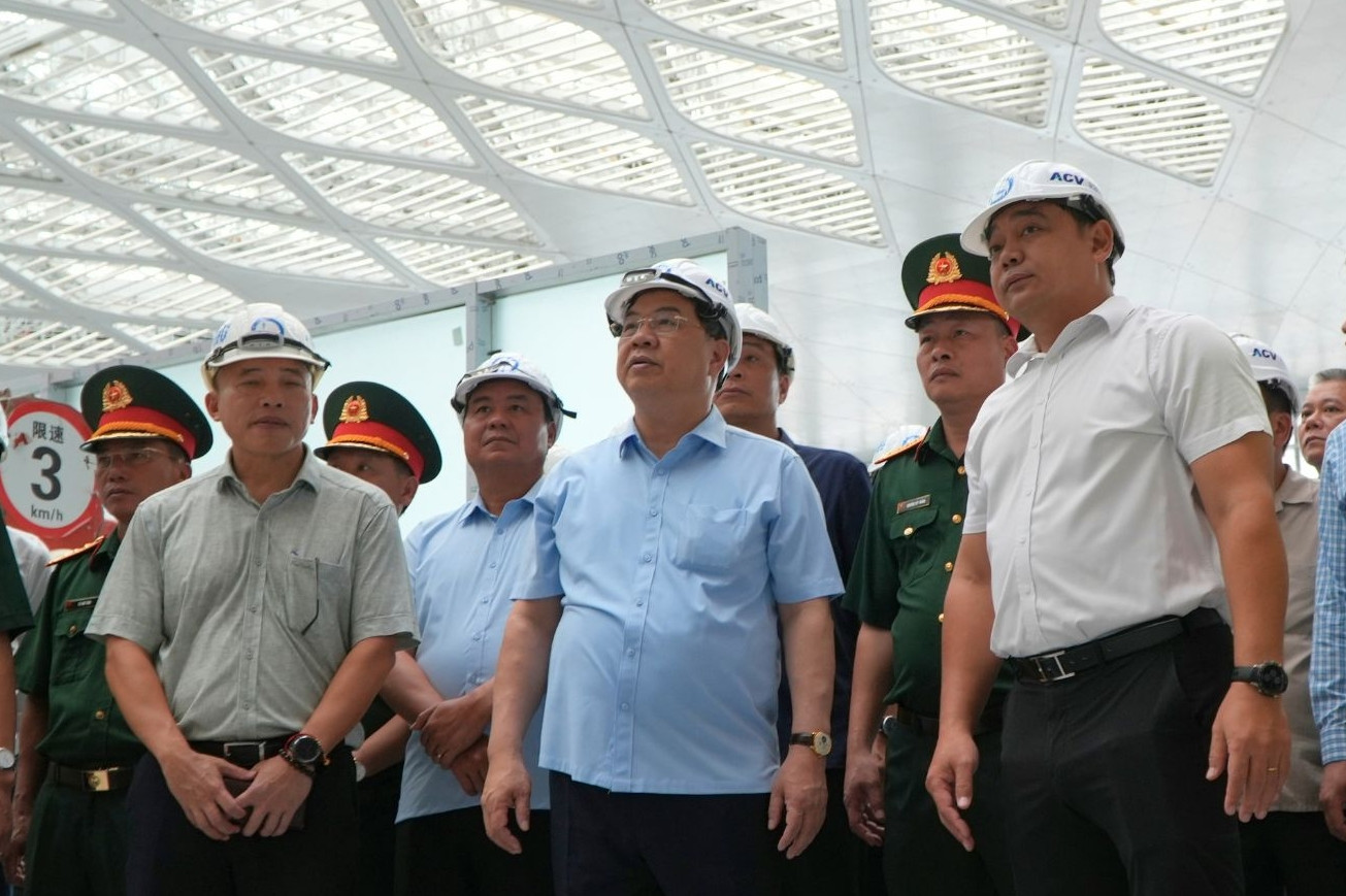 Phó Thủ tướng Thường trực Phạm Gia Túc kiểm tra tiến độ sân bay Long Thành