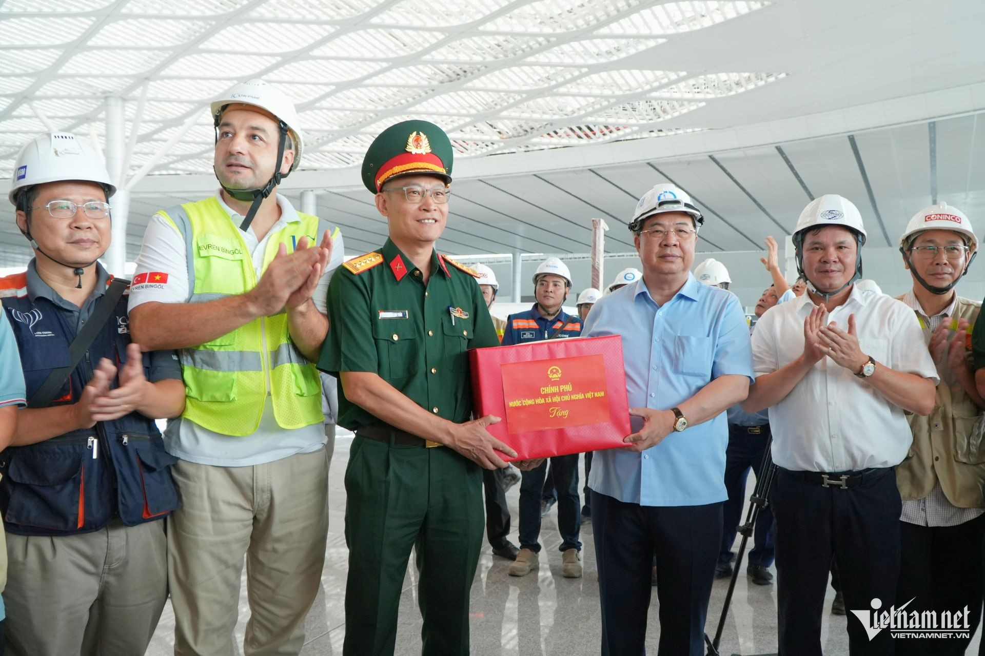 W-PTT pham gia tuc  3.jpg