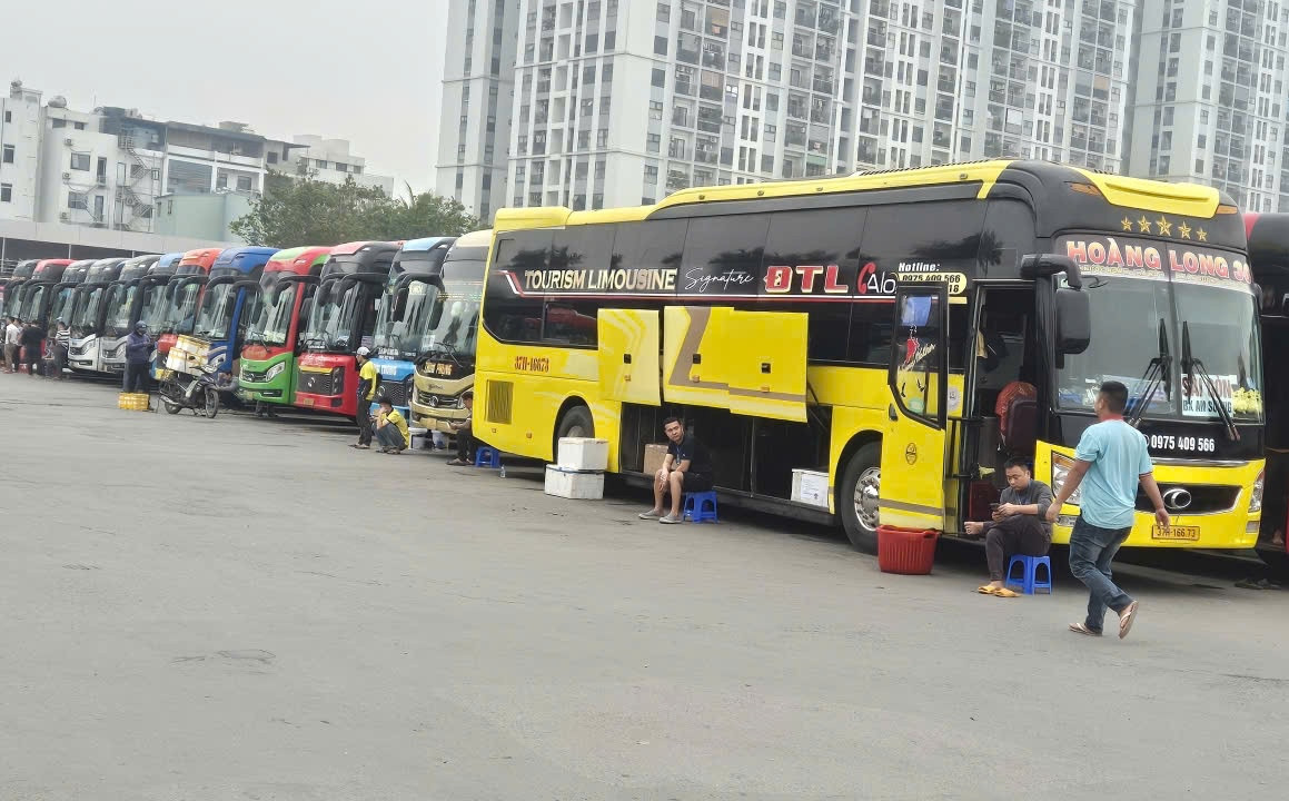 bến xe Nước Ngầm .jpg