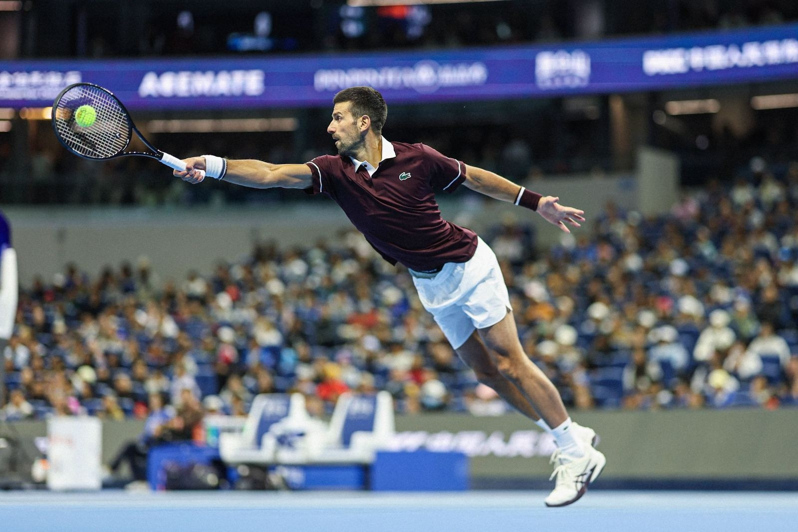 Djokovic ngược dòng hạ Zverev, phá kỷ lục của Nadal